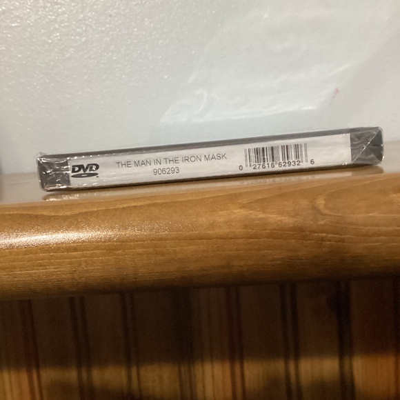 Sealed , Brand New THE MAN IN THE IRON MASK DVD Leonardo DeCaprio - Picture 4 of 4